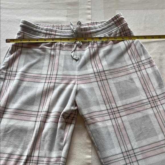 Rachel Zoe Women’s Plaid Cozy Pajama Set - Picture 4 of 10